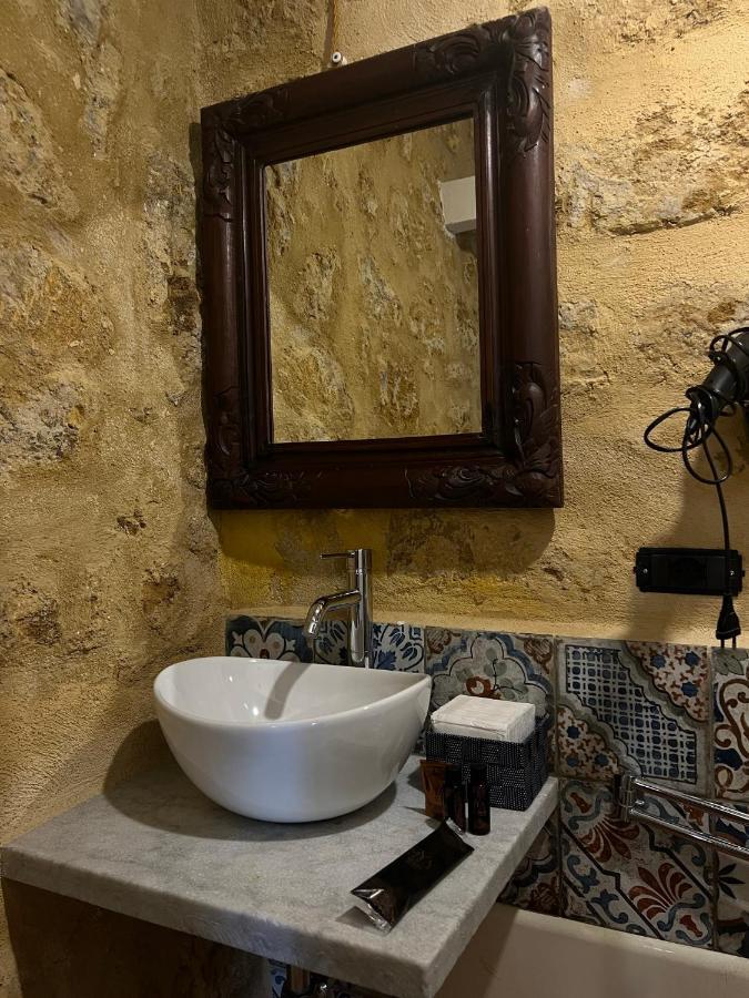 Experience Museum Hotel Агридженто Екстериор снимка